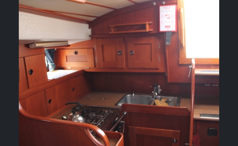 Hallberg-Rassy HR 352-kuva-10